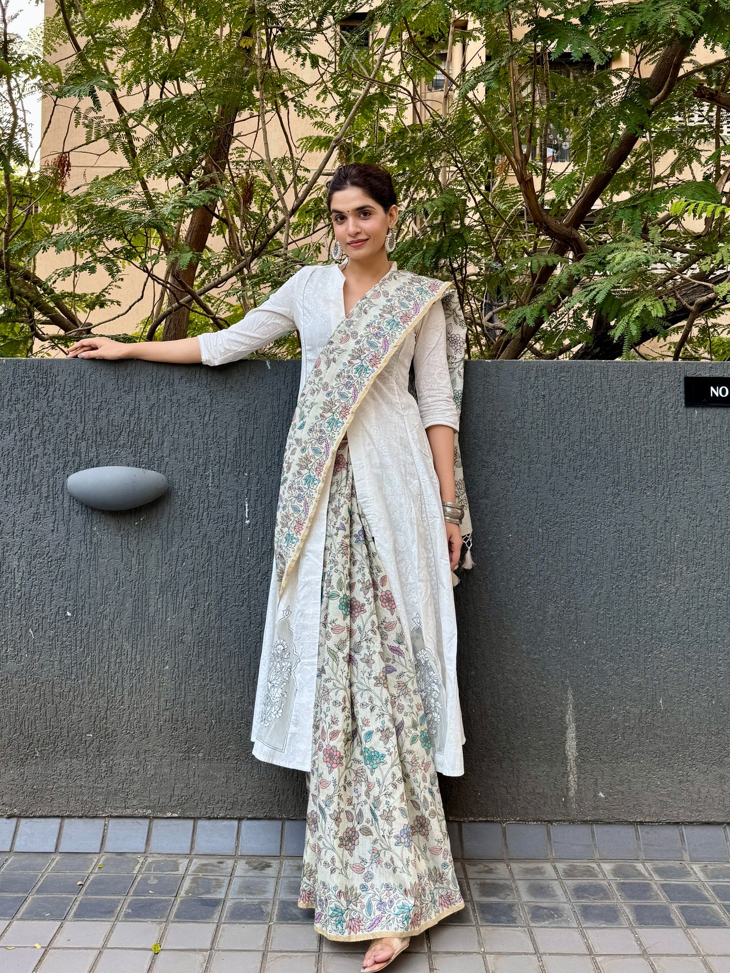 PURE CHINIYA SILK SAREE WITH RESHAM WORK AND RANGKAT