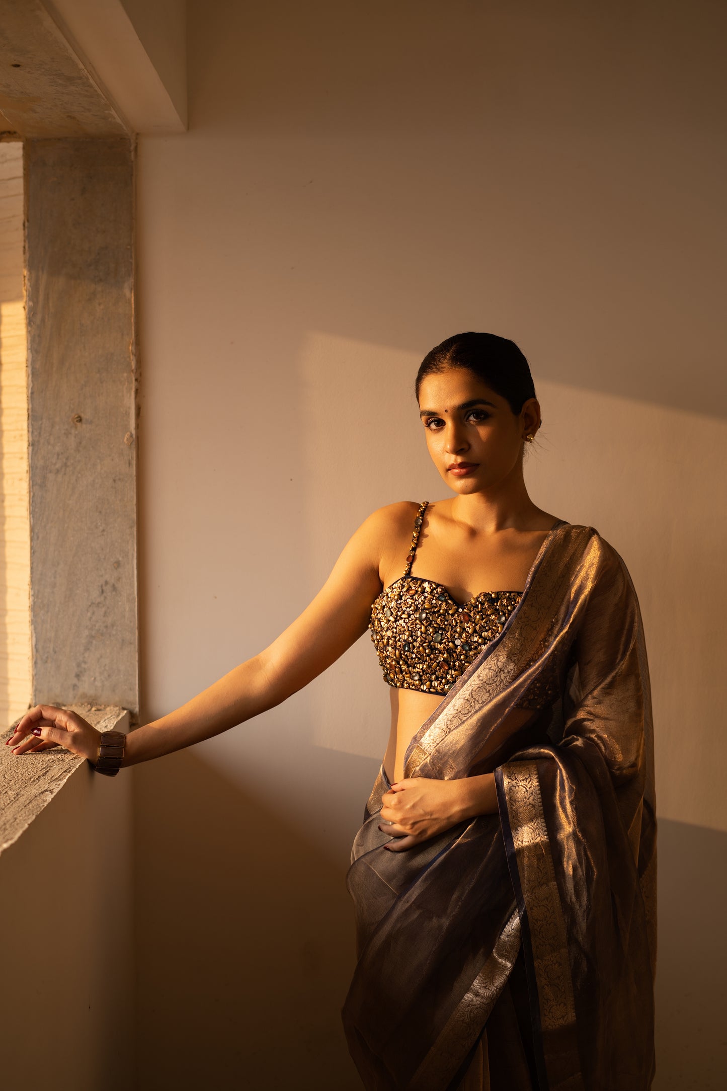 OPULENT MAUVE GLOW TISSUE SILK SAREE WITH BEJEWELLED BLOUSE